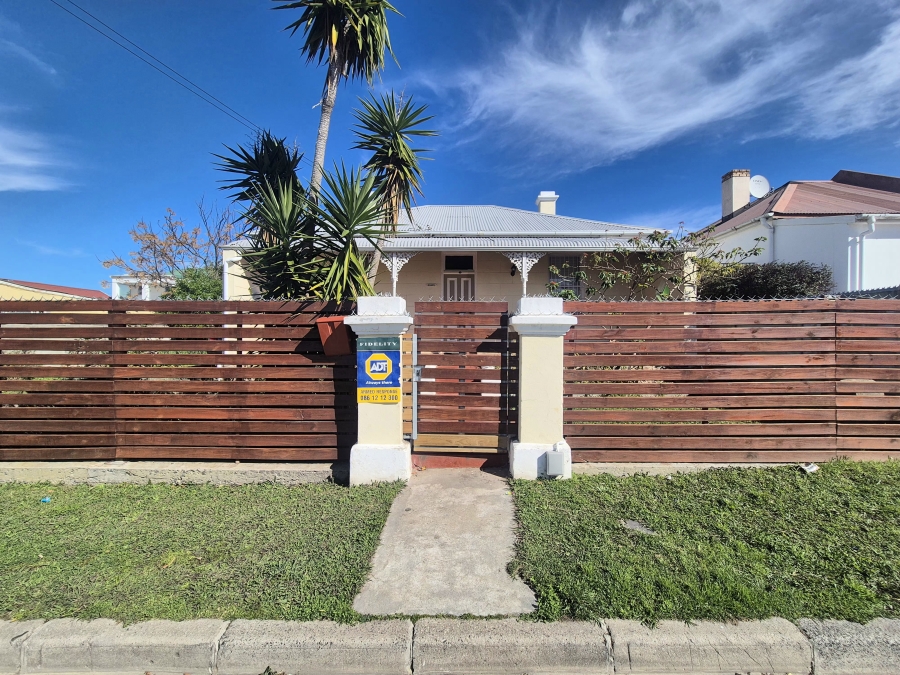 5 Bedroom Property for Sale in Wynberg Western Cape